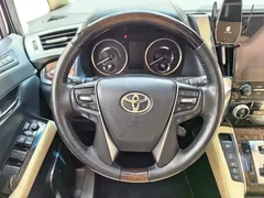 2021 Toyota Alphard Hybrid 2.5L Luxury, чёрный — фото 17