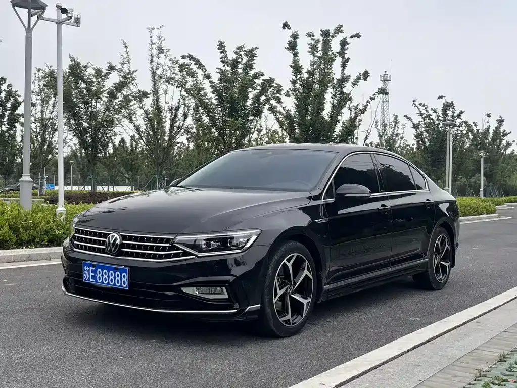 2023 Volkswagen Magotan 200 330TSI DSG