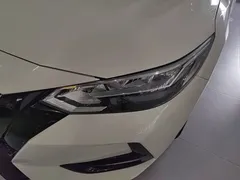 2021 Nissan Sylphy 1.6L XL CVT, белый — фото 24
