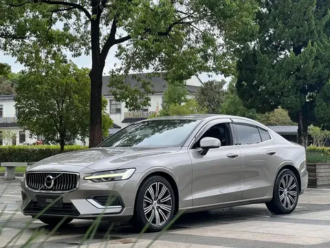 2021 Volvo S60 T4 Luxury