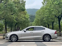 2021 Volvo S60 T4 Luxury — фото 14