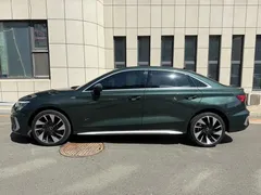 2023 Audi A3L Limousine 35 TFSI, зелёный — фото 12