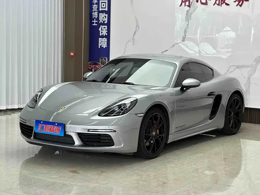2022 Porsche 718 Cayman 2.0T