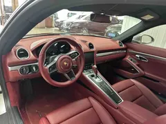2022 Porsche 718 Cayman 2.0T — фото 8
