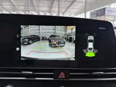 2023 Hyundai Elantra 1.5L CVT LUX Premium — фото 11