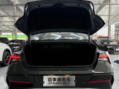 2023 Hyundai Elantra 1.5L CVT LUX Premium — фото 20