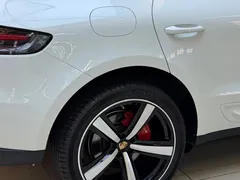 2023 Porsche Macan 2.0T, белый — фото 10