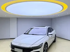 2023 Hyundai Elantra 1.5L CVT LUX Premium, белый — фото 1