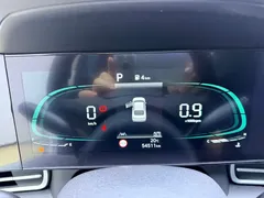 2023 Hyundai Elantra 1.5L CVT LUX Premium, белый — фото 26
