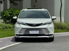 2021 Toyota Sienna 2.5L Hybrid Platinum, белый — фото 2