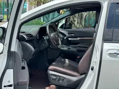 2021 Toyota Sienna 2.5L Hybrid Platinum, белый — фото 5