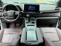 2021 Toyota Sienna 2.5L Hybrid Platinum, белый — фото 6