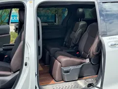 2021 Toyota Sienna 2.5L Hybrid Platinum, белый — фото 8