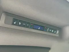 2021 Toyota Sienna 2.5L Hybrid Platinum, белый — фото 16