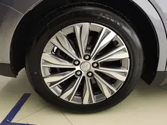 2024 Hongqi E-QM5 610km PLUS — фото 6