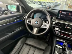 2021 BMW 6 Series GT 630i M Sport Package, чёрный — фото 13