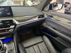 2021 BMW 6 Series GT 630i M Sport Package, чёрный — фото 14