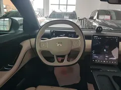 2024 Nio ET5T 75kWh Touring — фото 7