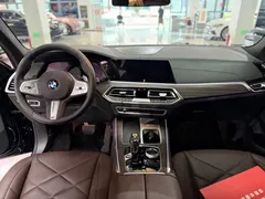 2022 BMW X5 40Li M, чёрный — фото 11
