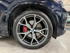 2022 BMW X5 40Li M, чёрный — фото 15