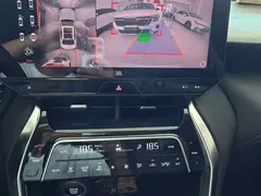 2023 Toyota Venza 2.0L CVT 2WD Premium, белый — фото 14