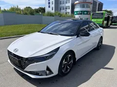 2022 Hyundai Elantra 240TGDi DCT LUX Premium, белый — фото 1