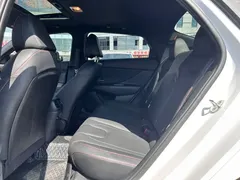2022 Hyundai Elantra 240TGDi DCT LUX Premium, белый — фото 6