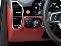 2021 Porsche Cayenne 2.0T, белый — фото 17