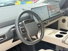 2025 Li Auto MEGA Home, белый — фото 5