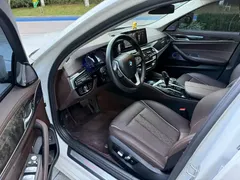 2022 BMW 5 Series 525Li M, белый — фото 6