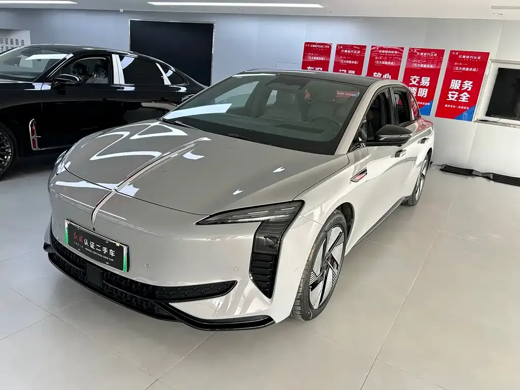 2025 Hongqi EH7 640 4WD
