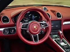 2022 Porsche 718 Boxster 2.0T, белый — фото 11