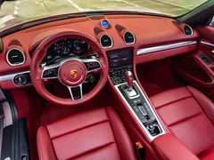 2022 Porsche 718 Boxster 2.0T, белый — фото 12