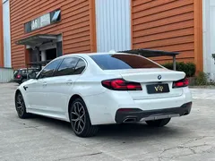 2021 BMW 5 Series 530Li Premium M Sport Package, белый — фото 7