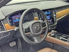2022 Volvo S90 Hybrid T8 E Hybrid Luxury — фото 17