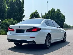 2022 BMW 5 Series 530Li, белый — фото 16