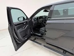 2023 Toyota Highlander 2.5L Smart Hybrid 4WD Luxury 7, чёрный — фото 23