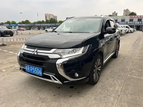 2020 Mitsubishi Outlander 2.0L 2WD 5