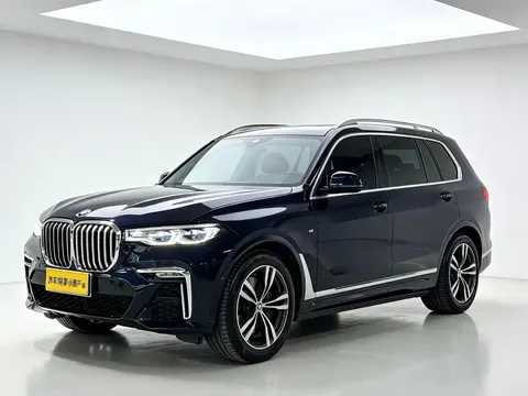 2022 BMW X7 xDrive40i M