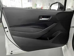 2021 Toyota Corolla TNGA 1.5L CVT Elite, белый — фото 6