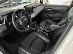 2021 Toyota Corolla TNGA 1.5L CVT Elite, белый — фото 8