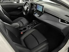 2021 Toyota Corolla TNGA 1.5L CVT Elite, белый — фото 19