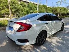 2019 Honda Civic 180TURBO CVT V, белый — фото 9
