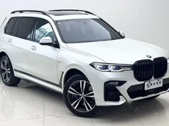 2020 BMW X7 xDrive40i M, белый — фото 6