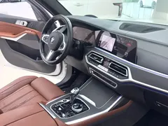 2020 BMW X7 xDrive40i M, белый — фото 17