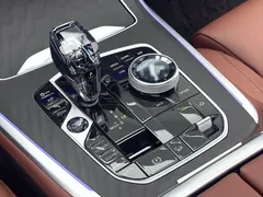 2020 BMW X7 xDrive40i M, белый — фото 23