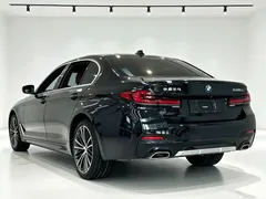 2022 BMW 5 Series 530Li M, чёрный — фото 5