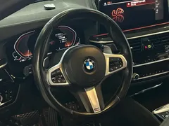 2022 BMW 5 Series 530Li M, чёрный — фото 8