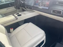 2025 Li Auto MEGA Ultra Smart Refresh, белый — фото 16