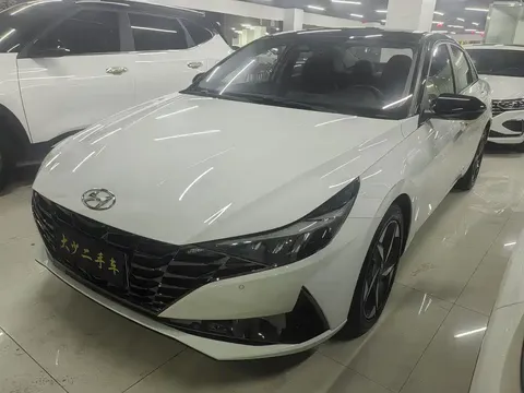 2022 Hyundai Elantra 1.5L CVT LUX Premium